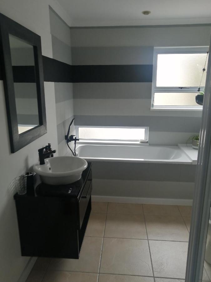 Waterfront Estate Self Catering F10 Daire Swakopmund Dış mekan fotoğraf